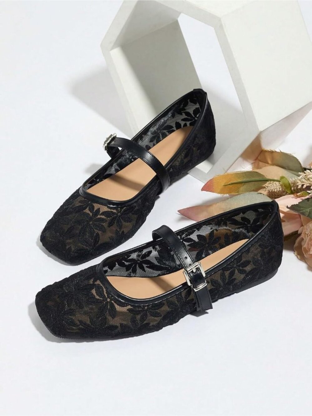 Women's Black Comfortable Dressy Square Closed Toe Casual Ballet Flats Shoes - Picture 3 of 5